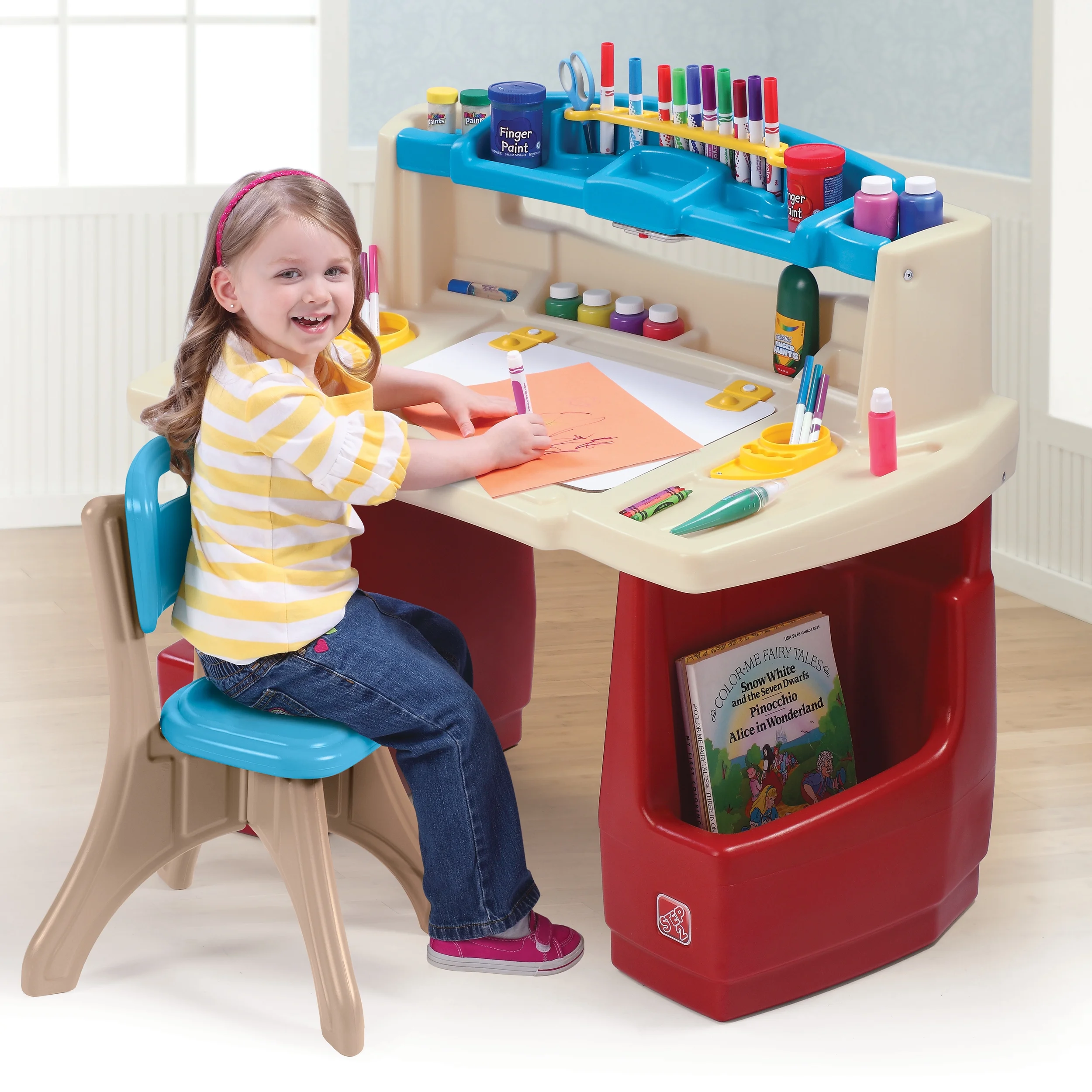 Step2 Deluxe Art Master Desk Plastic Kids Activity Center and Table