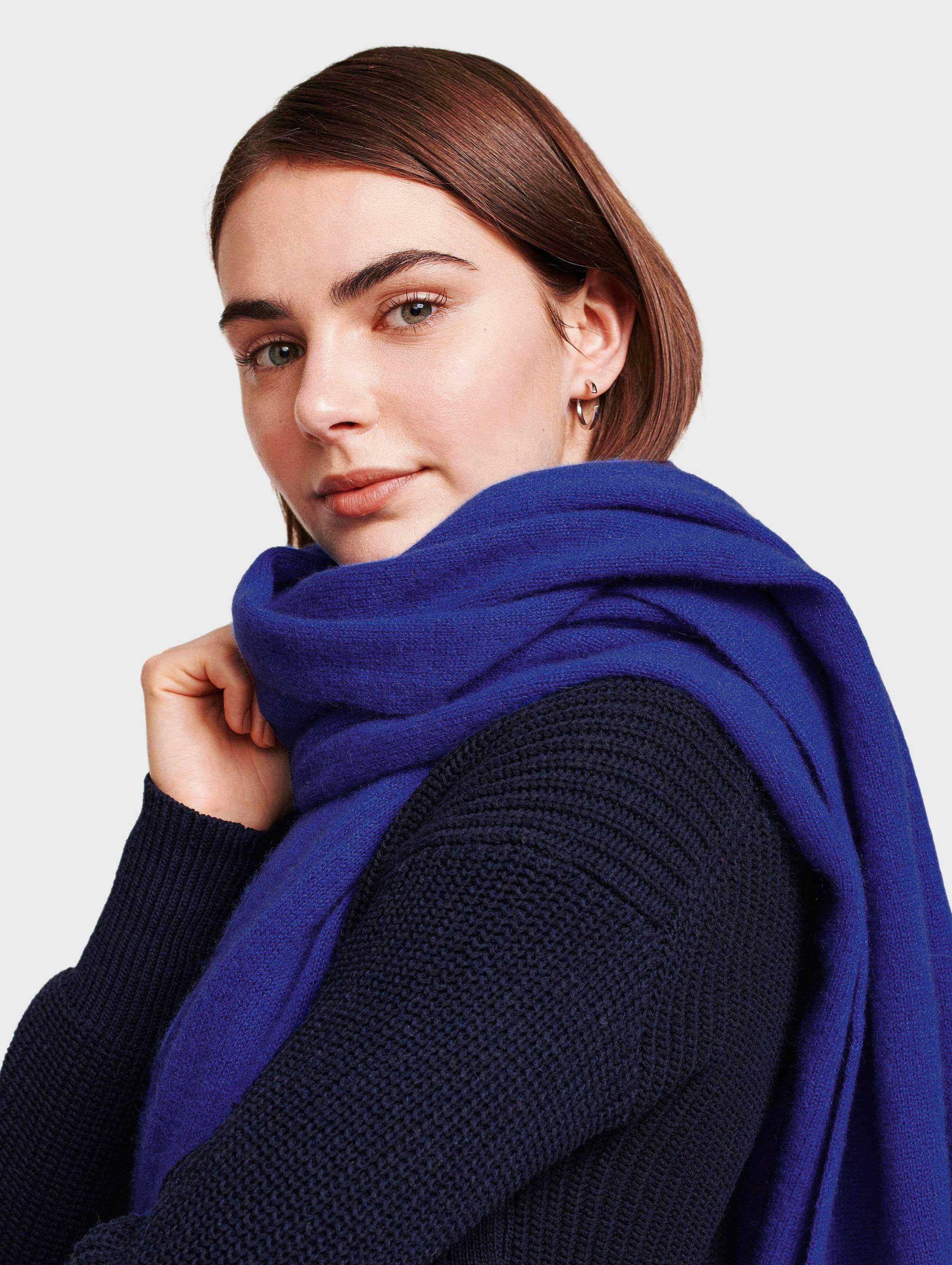 White + Warren | Cashmere Travel Wrap | Casa Blue