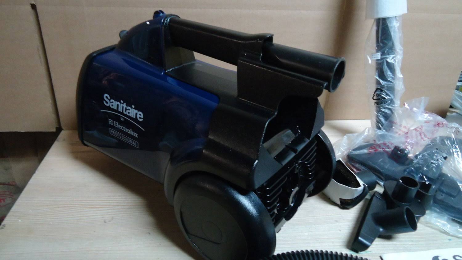 Sanitaire by Electrolux S3686e Mighty Mite Canister Vacuum Cleaner