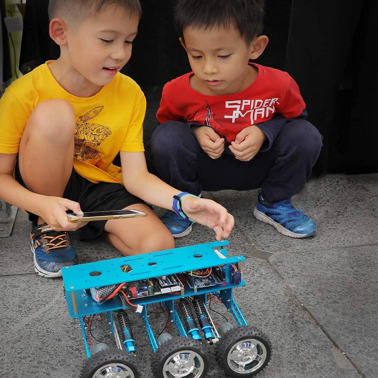 Yahboom Adults Robotic for UNO R3 6WD Robot Kit with Camera DIY Programmable RC Off-Road Car