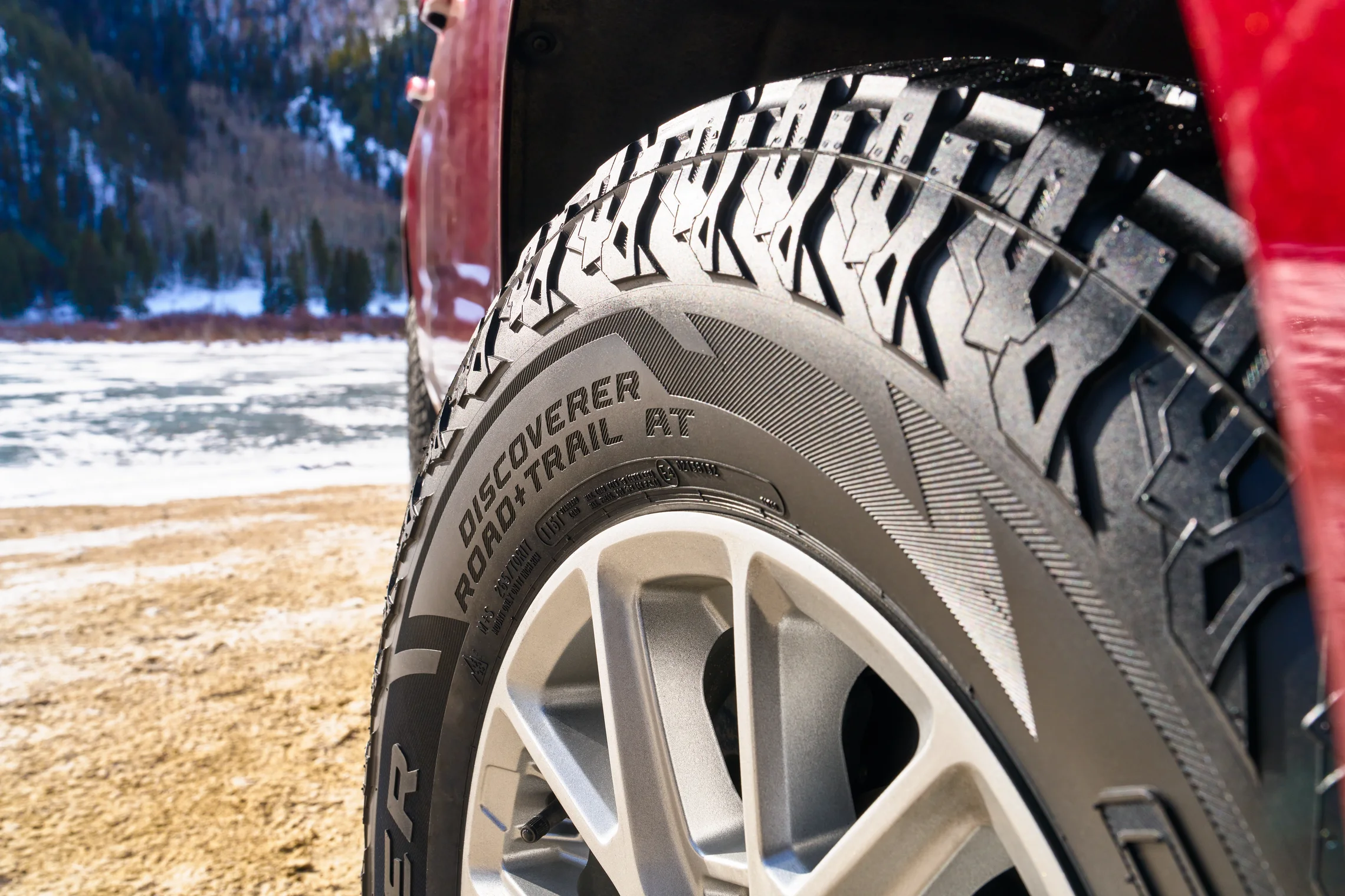 Cooper Discoverer Road+Trail AT 275/55R20 117H All-Terrain Tire