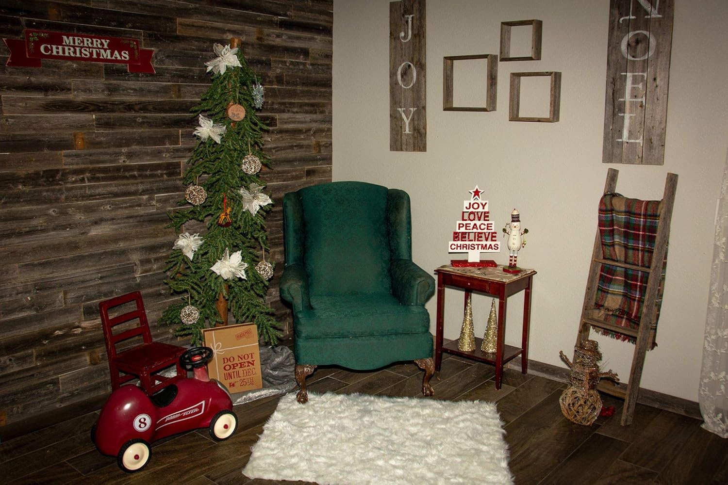 Real Wood - Reclaimed barn Wood Wall Paneling. Planks for Accent Walls- Easy Nail Up Application (46 Square feet)