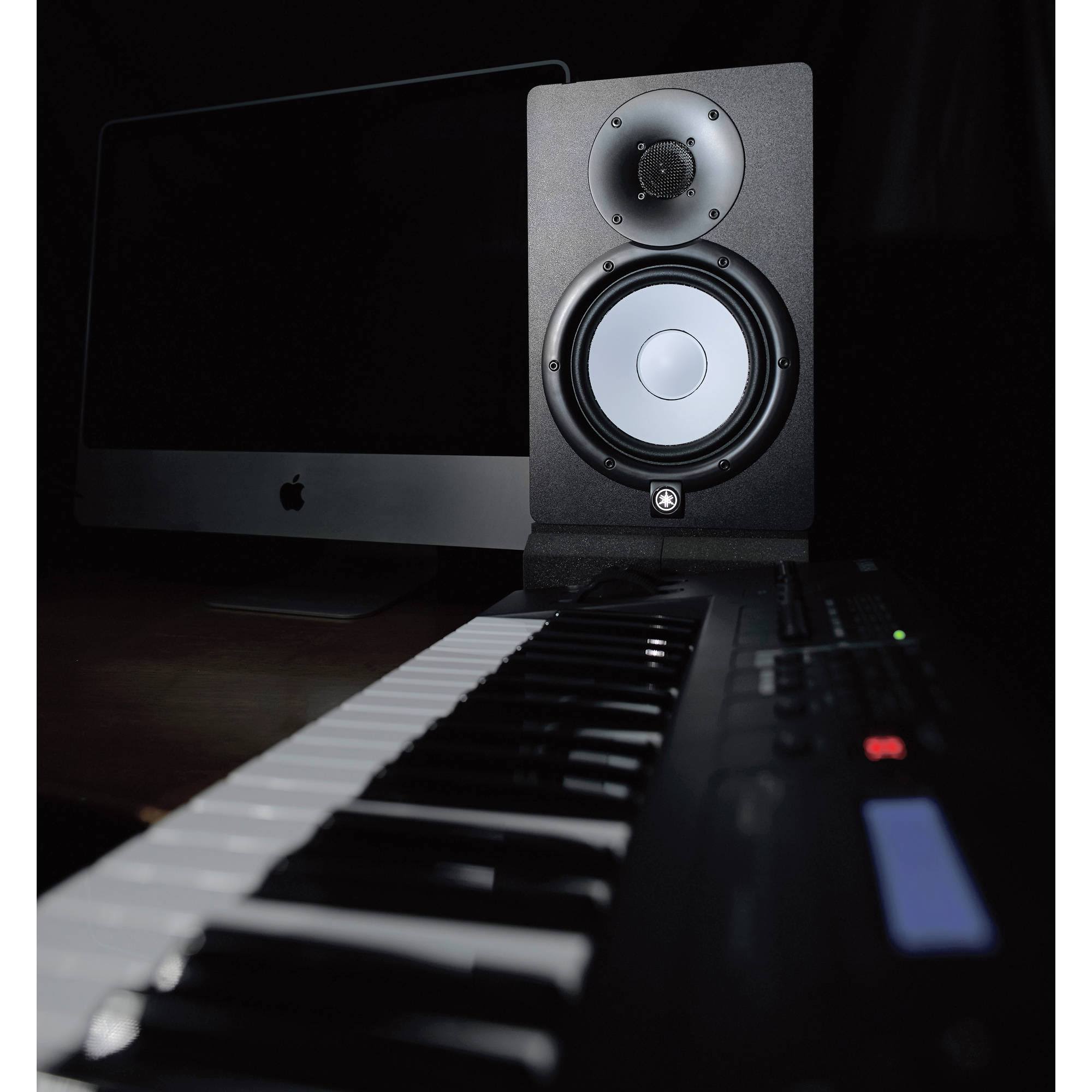 Yamaha HS7 2-Way Active Studio Monitor - Single - Black