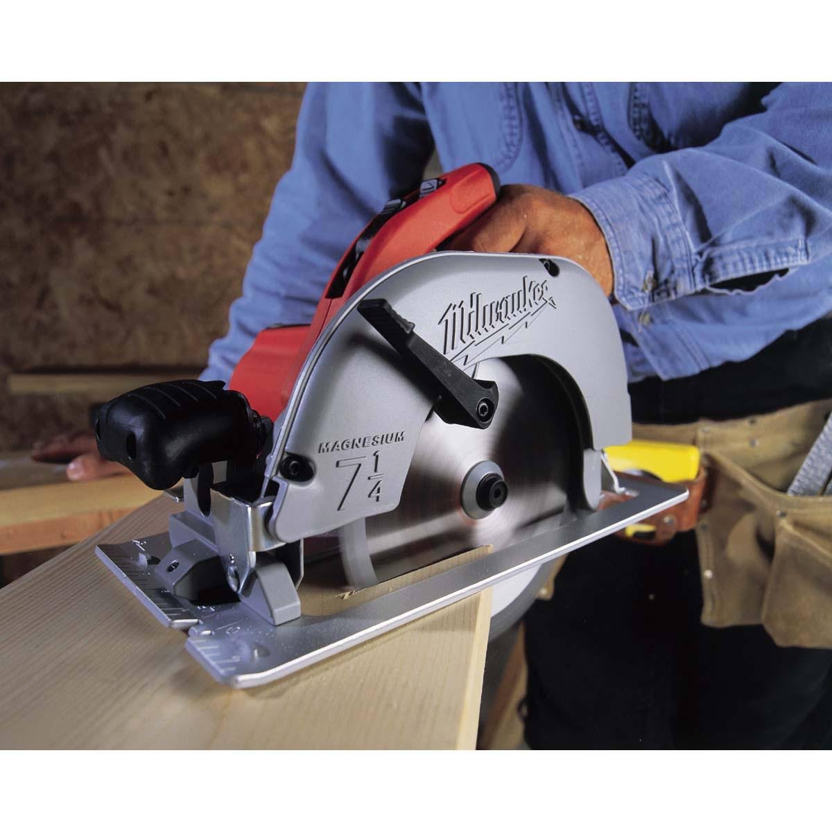 Milwaukee 6391-21 7-1/4 In. Left Blade Circular Saw with Case