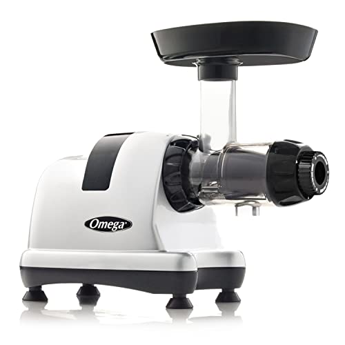 Omega MM900HDS Medical Medium Celery Juicer Slow Masticating High Juice Yield Adjustable Dial, 200-Watt, Silver
