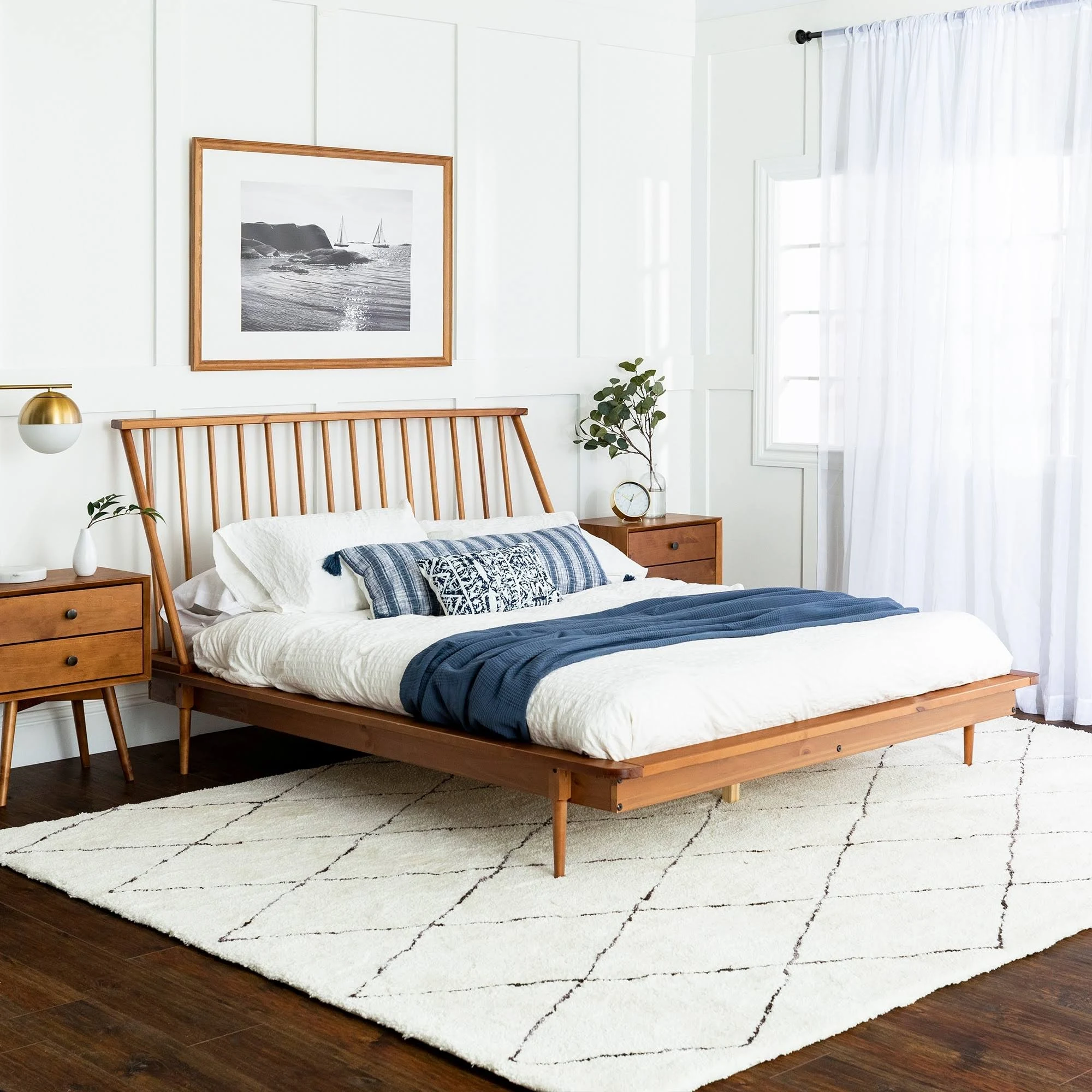 Carson Carrington Blaney Solid Pine Wood Spindle Bed - Light Oak - Queen