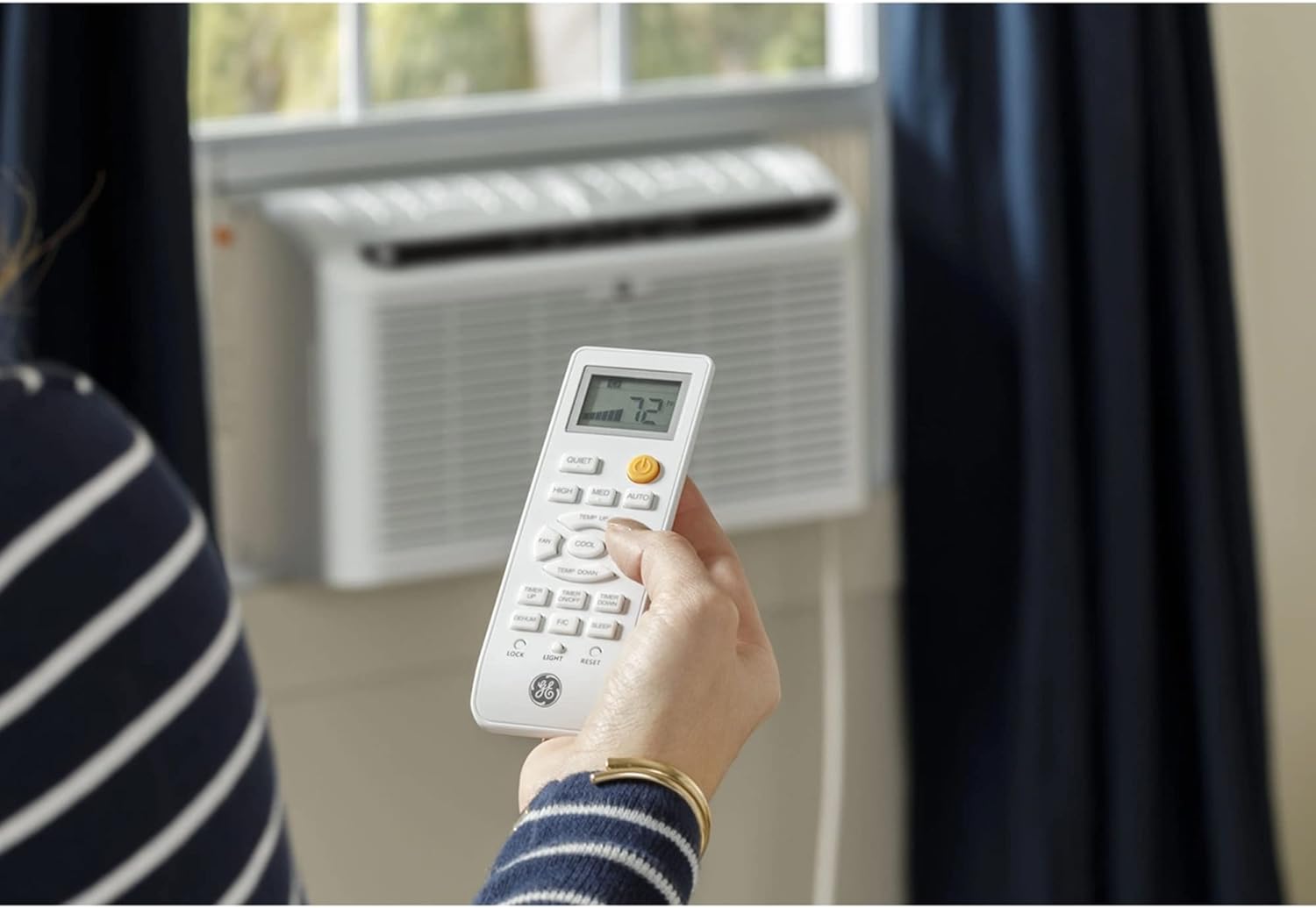 GE AHD06LZ Ultra Quiet 250 Sq. ft. Window Air Conditioner (Renewed)