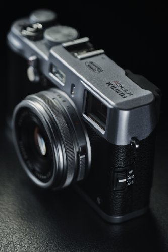 Fujifilm X100S 16 MP Digital Camera with 2.8-Inch LCD (Silver) (OLD MODEL)