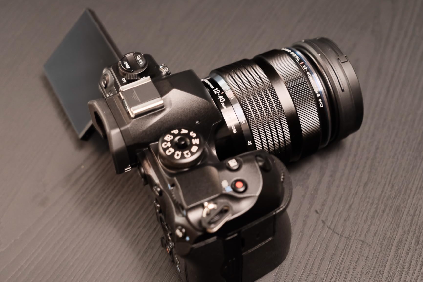 OM SYSTEM OM-1 Mark II Mirrorless Camera Comes with M.Zuiko Digital ED 12-40mm f/2.8 PRO II Lens Kit