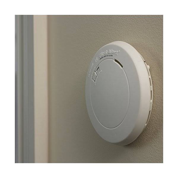 First Alert Prc710 10-Year Combination Carbon Monoxide and Photoelectric Smoke