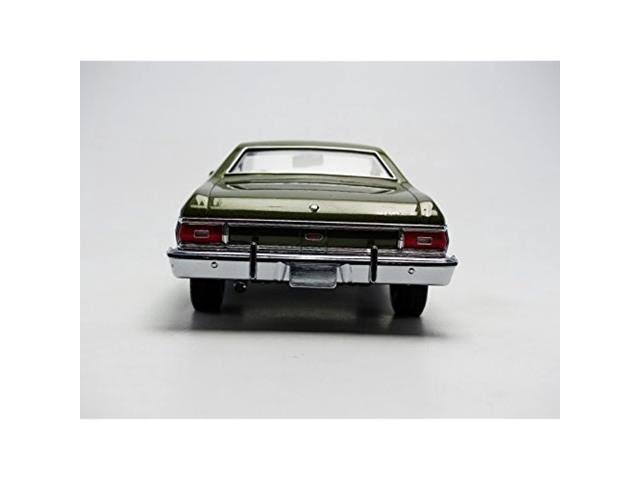 Greenlight Collectibles Artisan Collection 1976 Ford Gran Torino Metallic Vehicle (1: 18 Scale), Dark Green