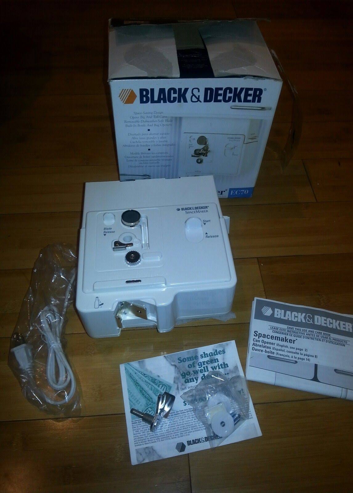 Vintage Black u0026 Decker Spacemaker EC70 Under Cabinet Electric Can Opener