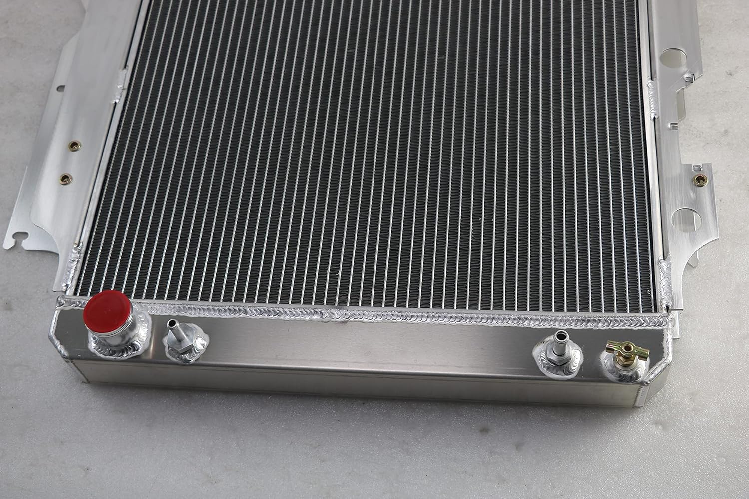 CoolingCare Radiator for 1987-2006 Jeep Wrangler YJ TJ Unlimited, All Aluminum 3 Row Core Radiador