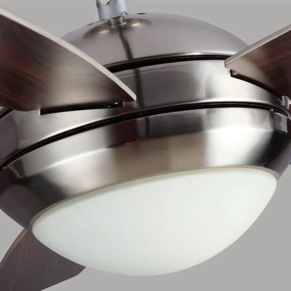 Monte Carlo Discus ES 52x22 Ceiling Fan with 2-light Kit - Brushed Steel - Silver Blades