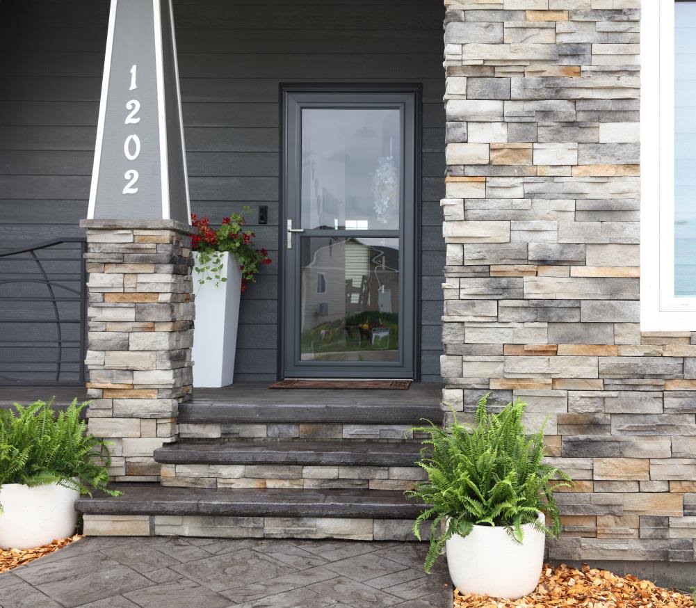Larson Tradewinds 32-in x 81-in Black Full-view Aluminum Storm Door | 1460405157S