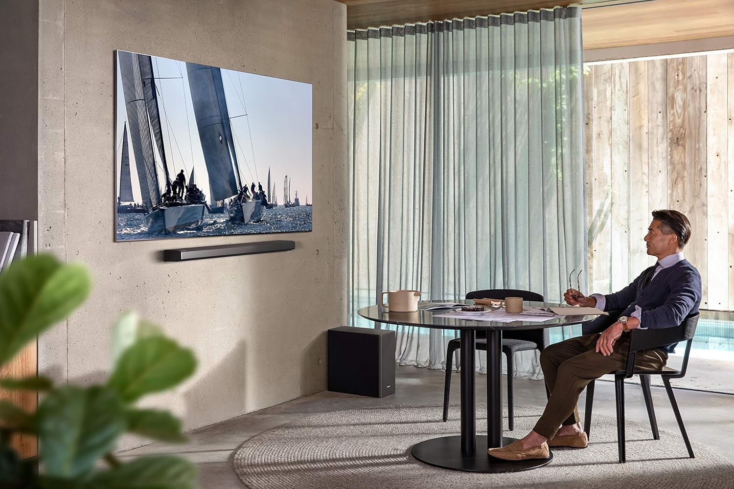 SAMSUNG 85-Inch Class QLED Q950T Series - 8K UHD Direct Full Array Quantum HDR 32X Smart TV with Alexa Built-in (QN85Q950TSFXZA)