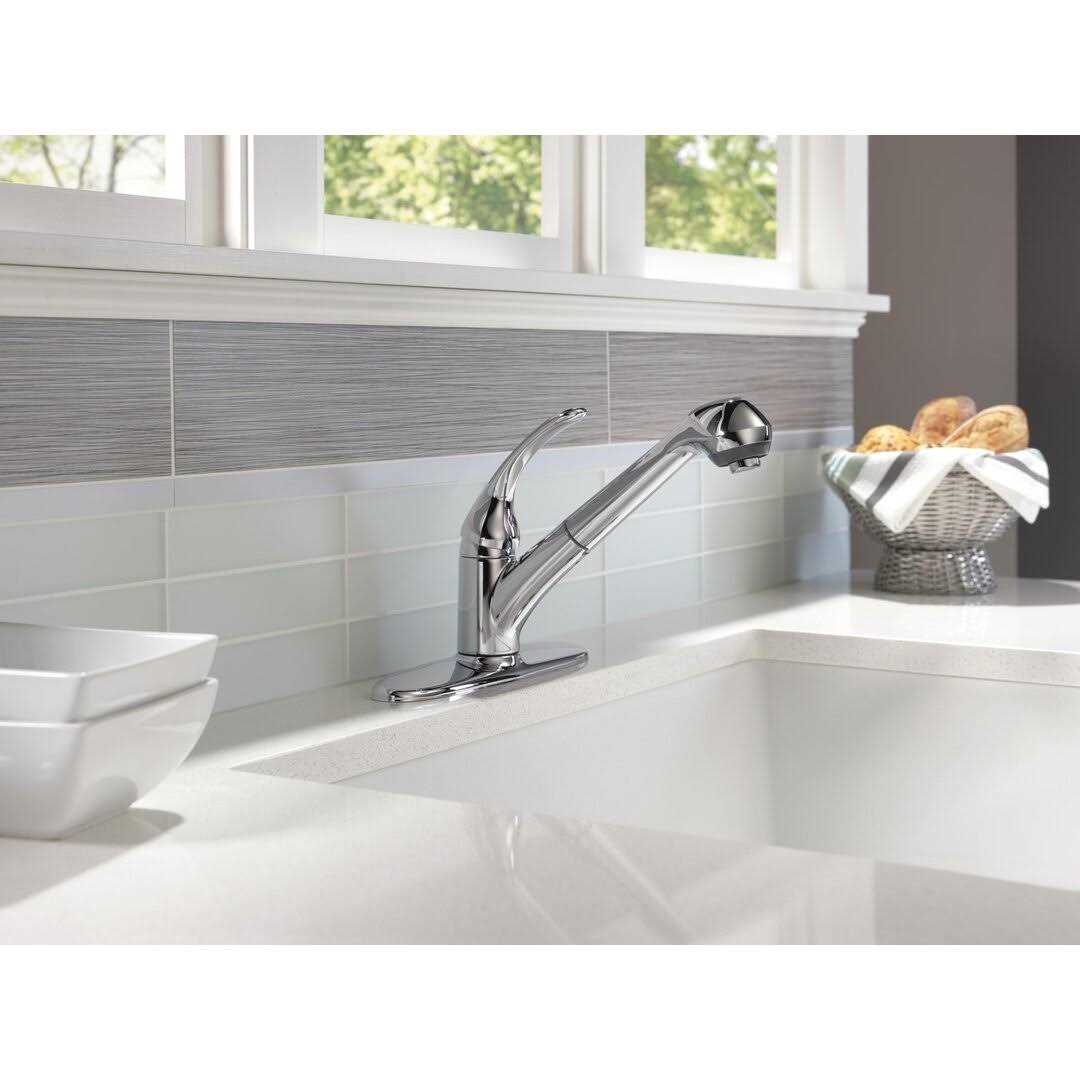 Delta Foundations Single Handle Pull-Out Kitchen Faucet B4310LF - Shop Hardware Tools Online Store