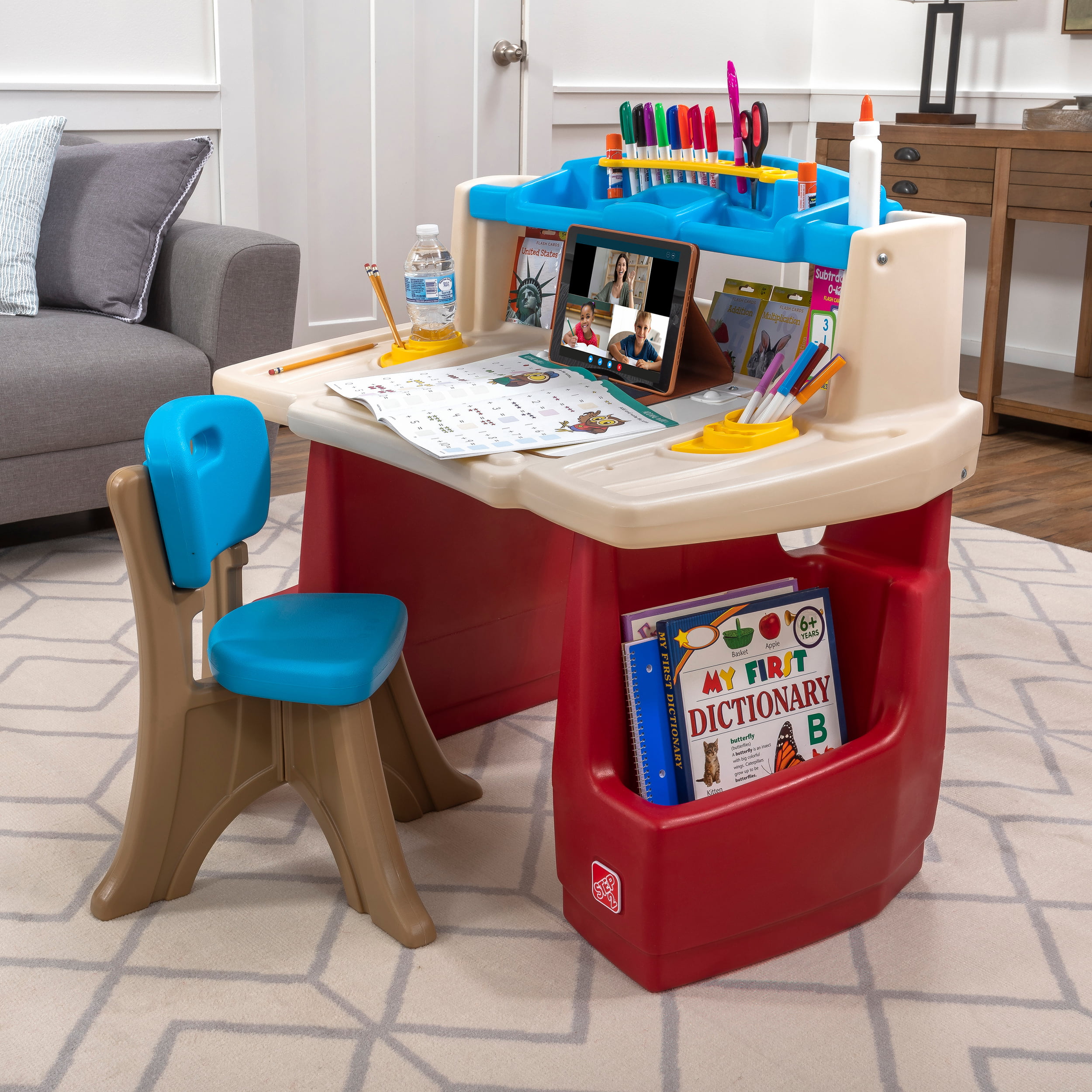 Step2 Deluxe Art Master Desk Plastic Kids Activity Center and Table