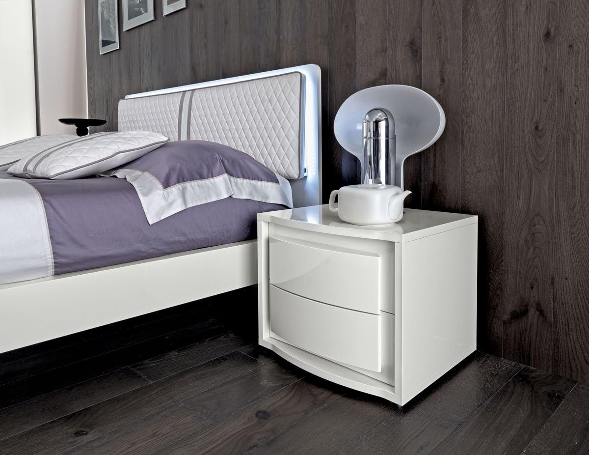 DAMA Bianca Modern Platform Bedroom 5 Pcs Bedroom Set Including Queen Bed, Single Dresser, Mirror and 2 Nightstand in White by ESF