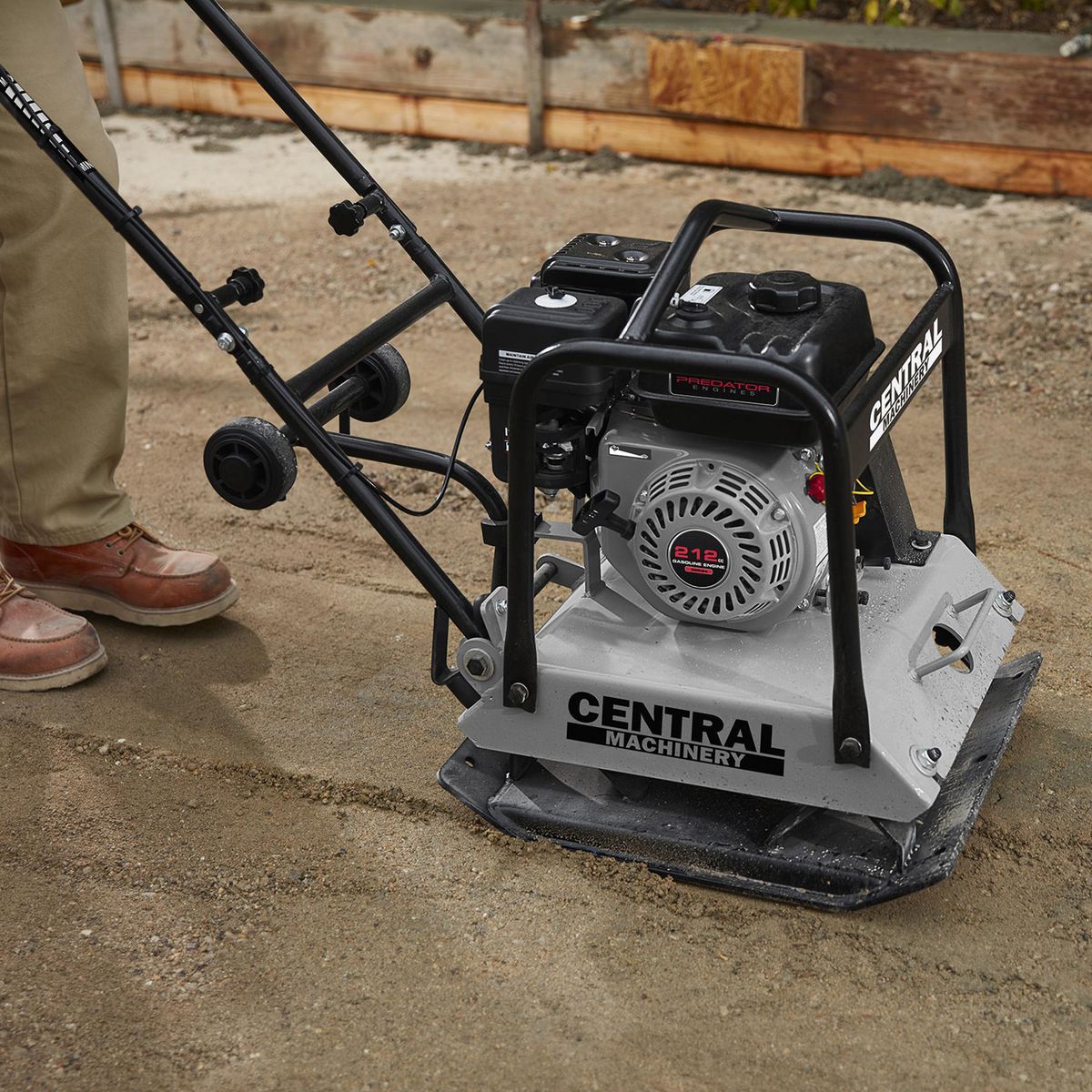 CENTRAL MACHINERY 7 HP Plate Compactor with Wheel Kit