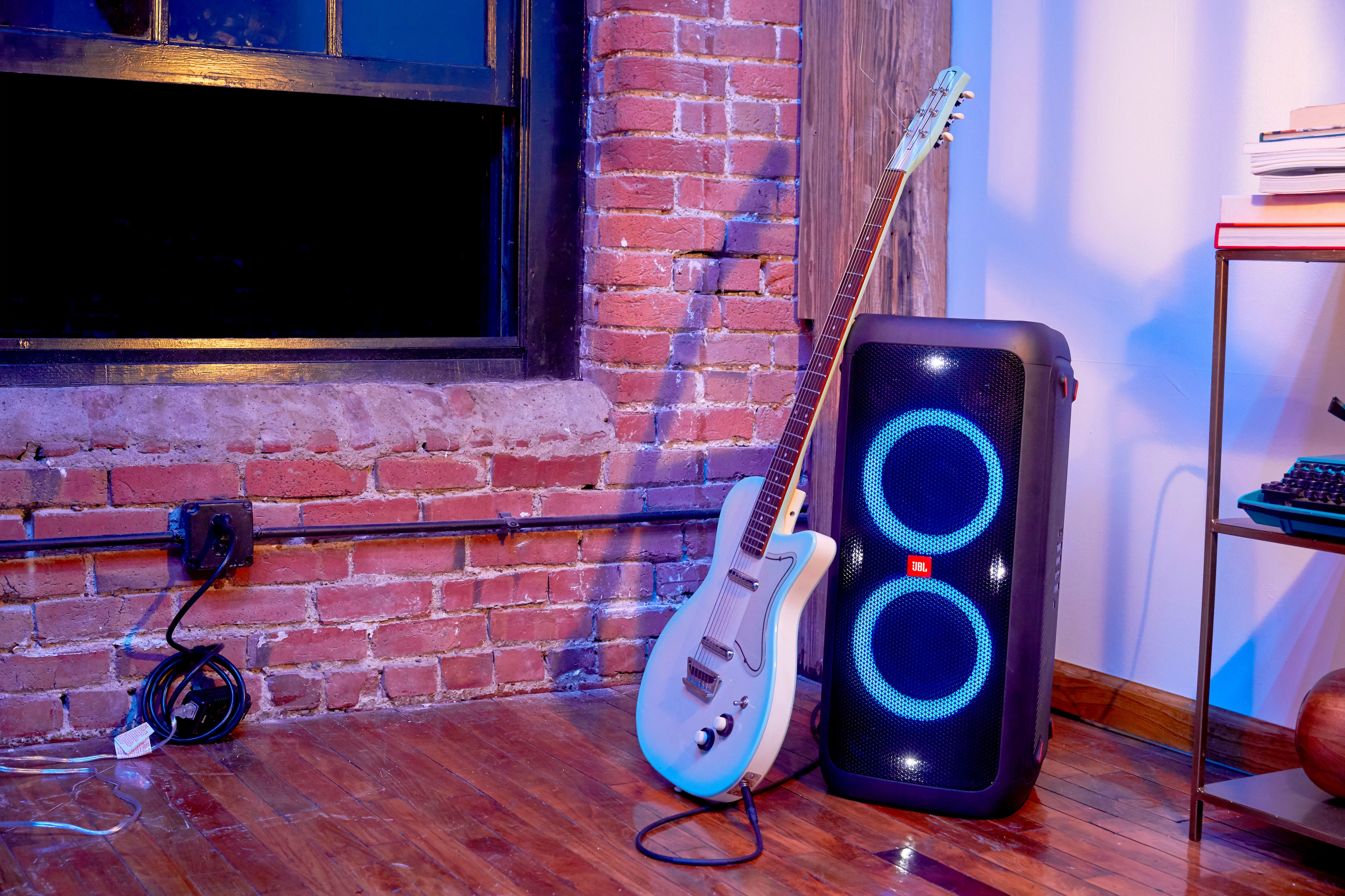 JBL PartyBox 100 Party Speaker