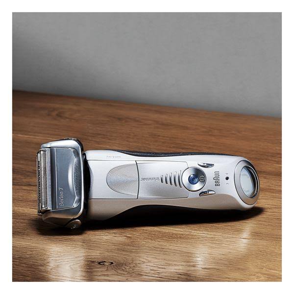 Electric Shaver Braun 222652 Wetu0026Dry Waterproof Silver