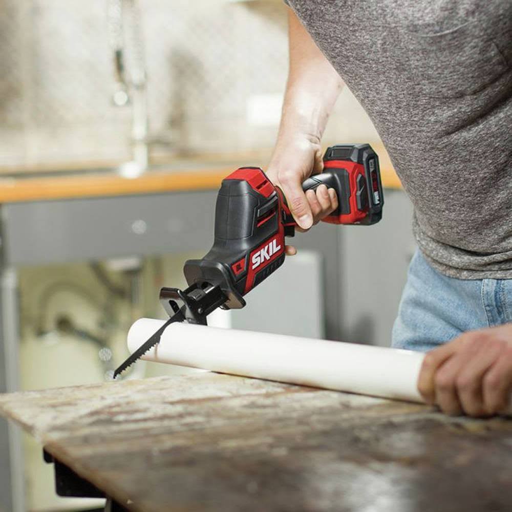 Skil PWRCore 12 12 Volt Cordless Brushless Compact Reciprocating Saw Kit (Battery u0026 Charger) RS582802
