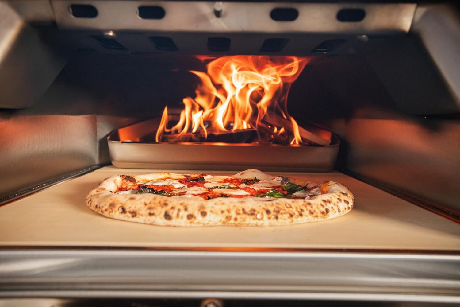 ooni Karu 16 Multi-Fuel Outdoor Pizza Oven - Wood and Gas Fired Oven - Outdoor Cooking Pizza Oven - Fire and Stonebaked Pizza Oven for Authentic Homemade Pizzas - Dual Fuel Pizza Maker