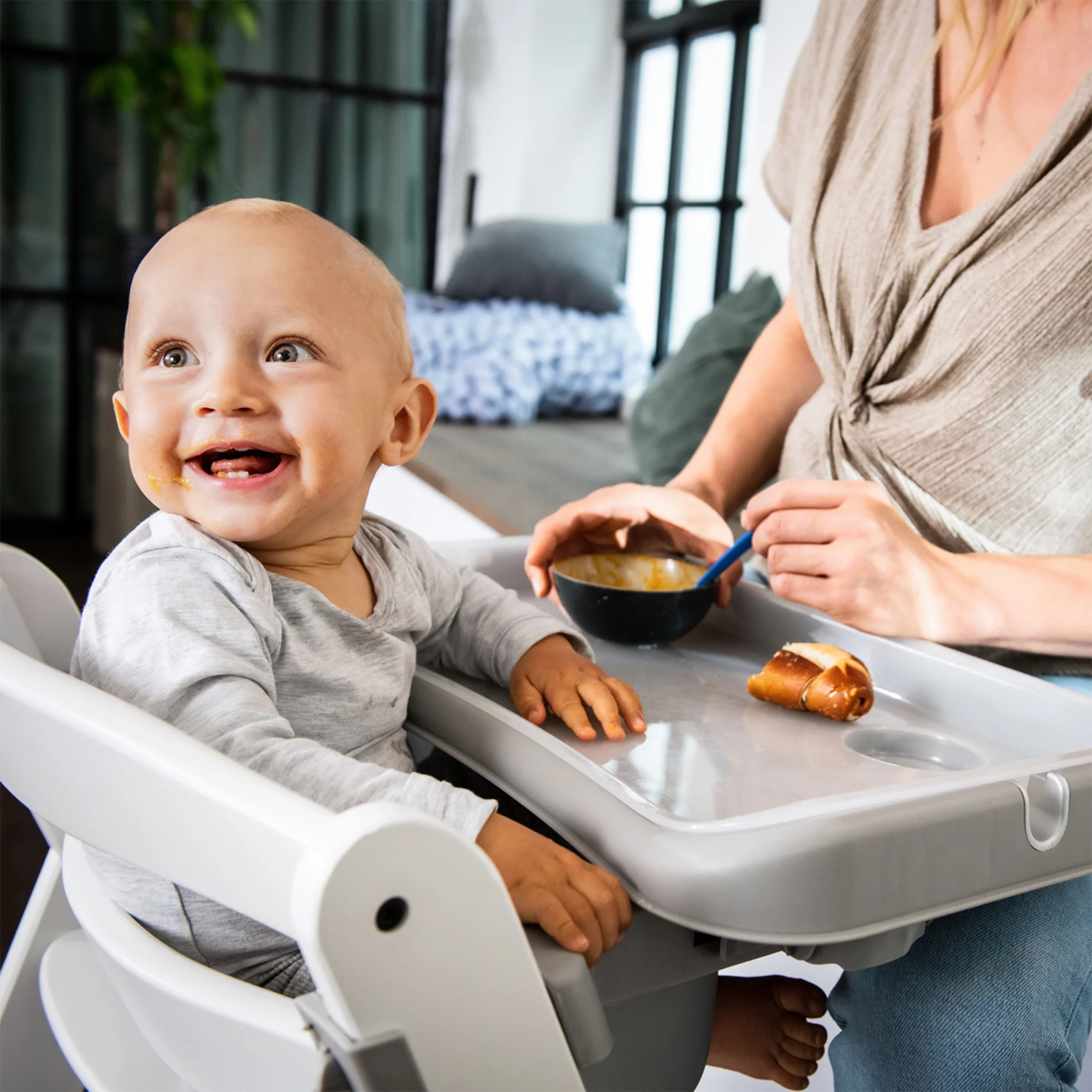hauck AlphaPlus Grow Along Wooden High Chair w/Grey Tray & Seat Cushion