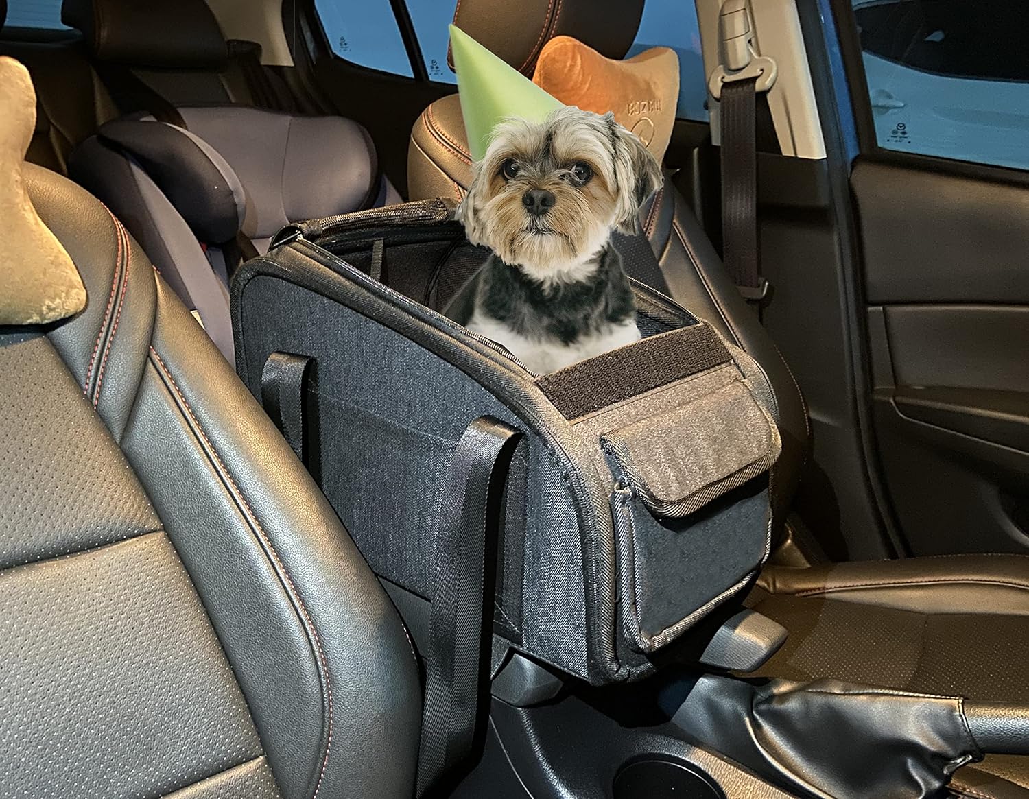 FFSURE Dog Booster Seat Console Dog Car Seat Center Console Dog Pet Cat Puppy Travel Seat Car Armrest Dog Seat Suitable for A Flip-top Armrest Box Secure Safety Seat Perfect for Small Dogs