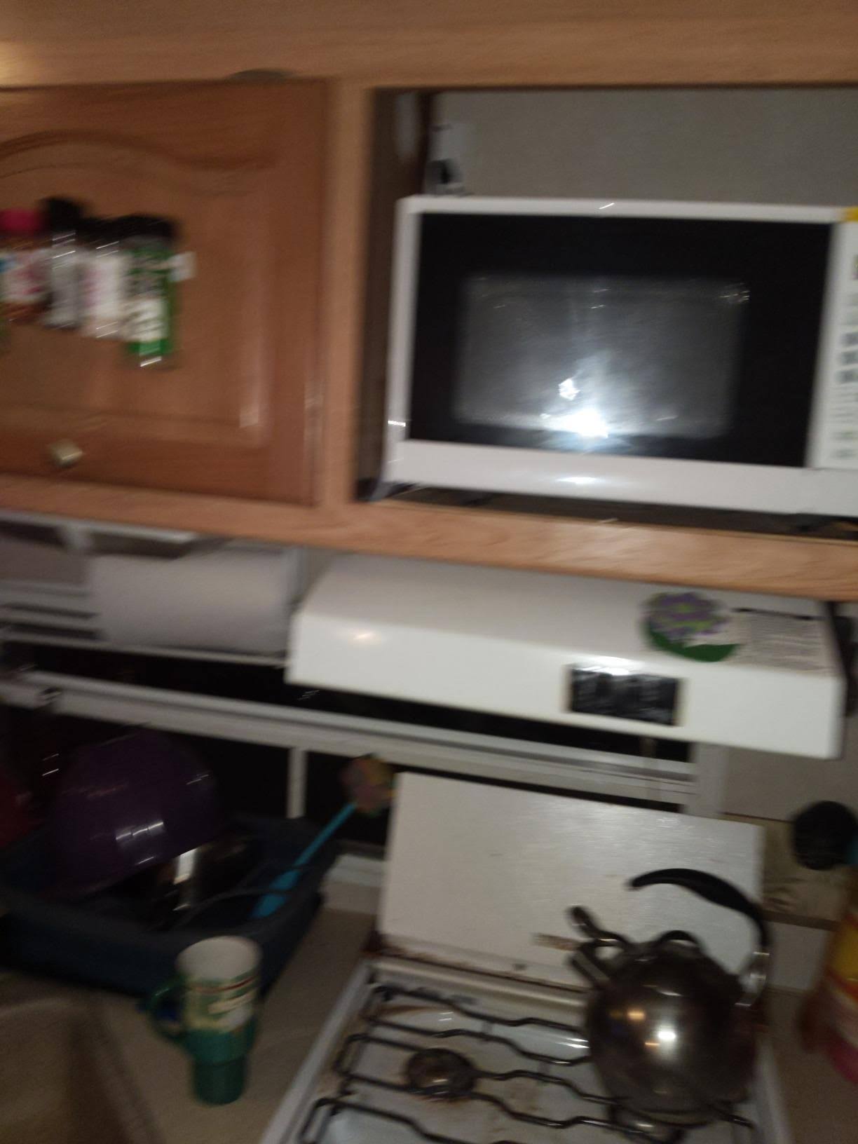 Westinghouse 0.9 Cu. ft. Microwave, White