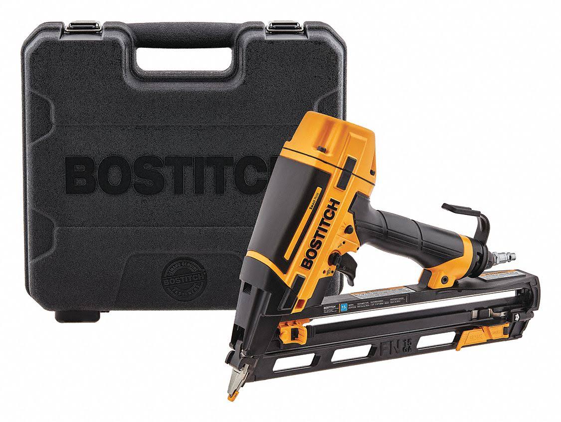 Bostitch BTFP72156 Smart Point 15-Gauge FN Style Angle Finish Nailer Kit