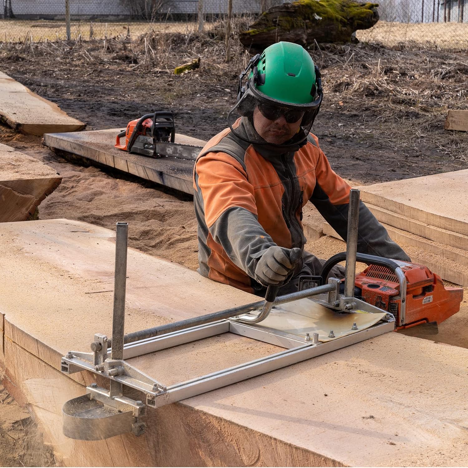 ZELCAN Portable Chainsaw Mill 24 Inches, Planking Milling 14" to 24" Guide Bar Wood Lumber Cutting Portable Sawmill Aluminum Steel Chain Saw Mill for Builders and Woodworkers (14"-24")