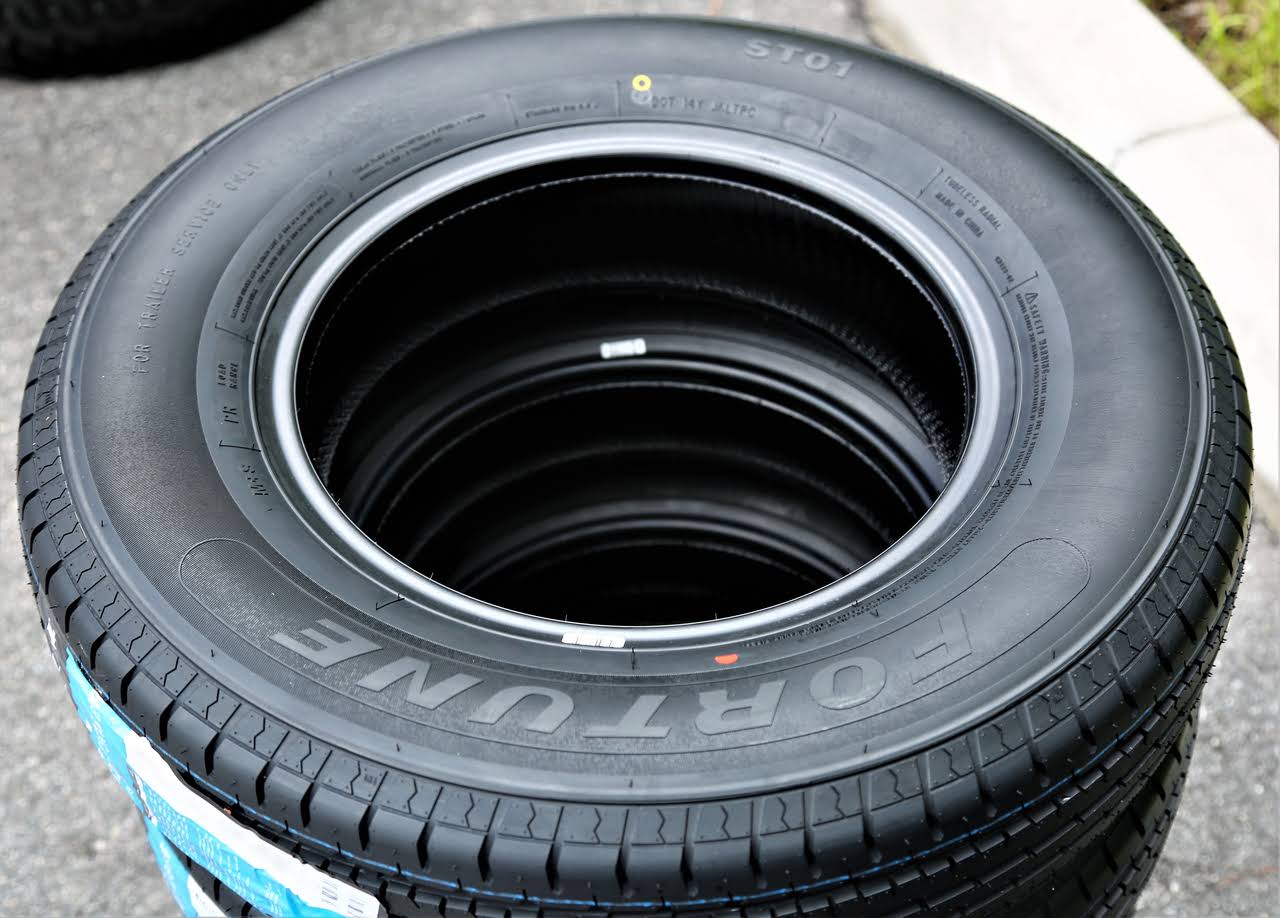 Fortune ST01 St 225/75R15 Load E 10 Ply Trailer Tire