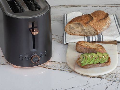 Cafe Express Finish Matte Black 2-Slice Toaster