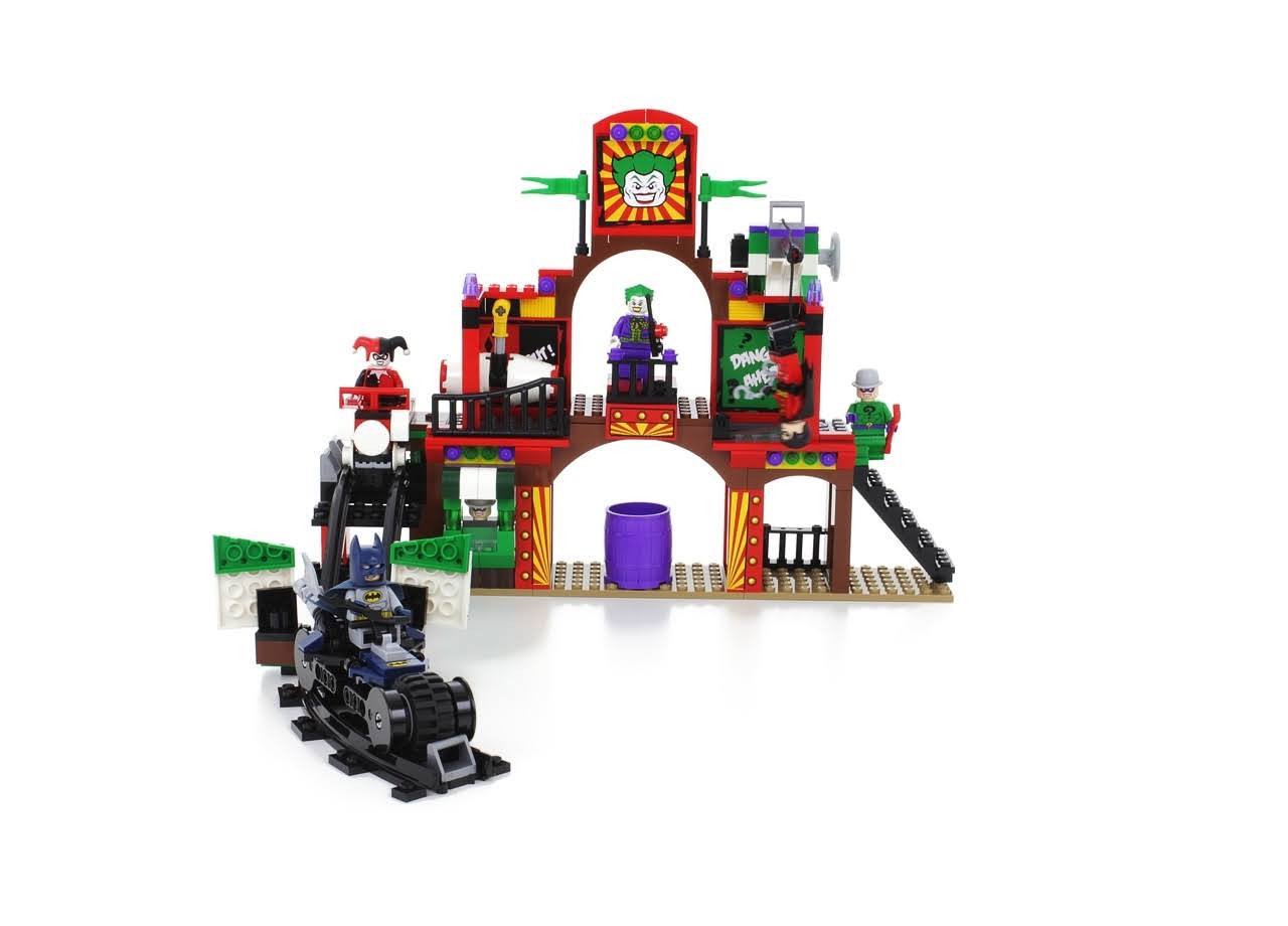 LEGO DC Comics Super Heroes 6857 - The Dynamic Duo Funhouse Escape