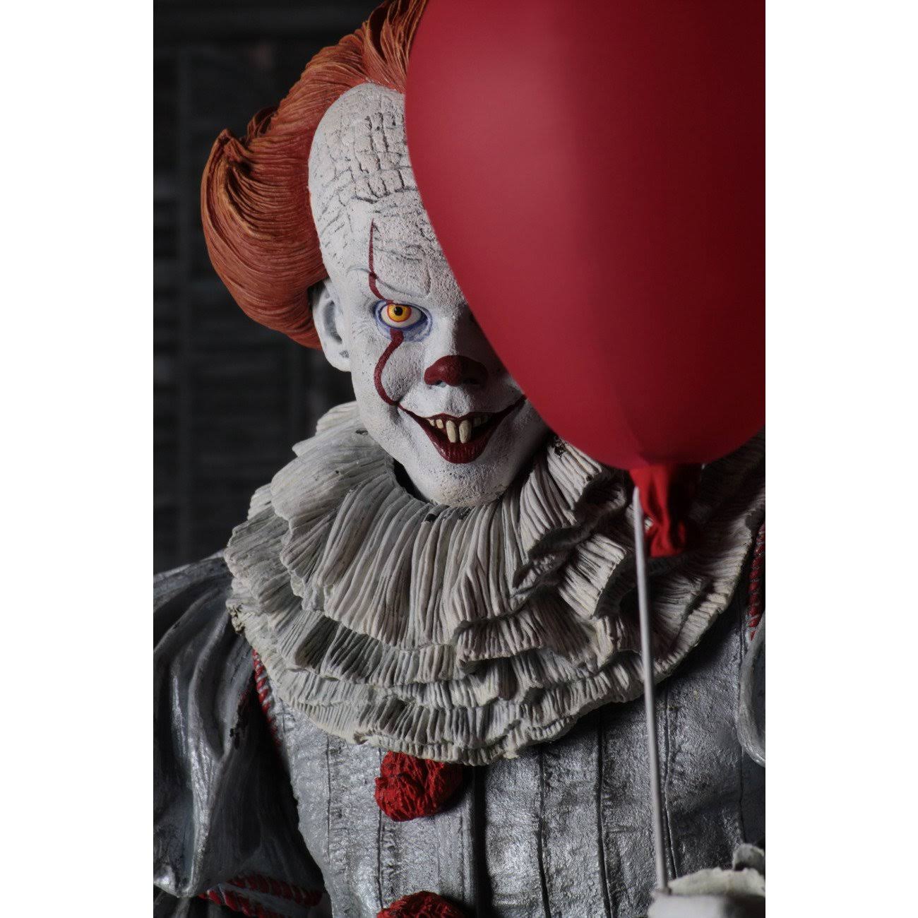 It Pennywise 1/4 Scale Action Figure