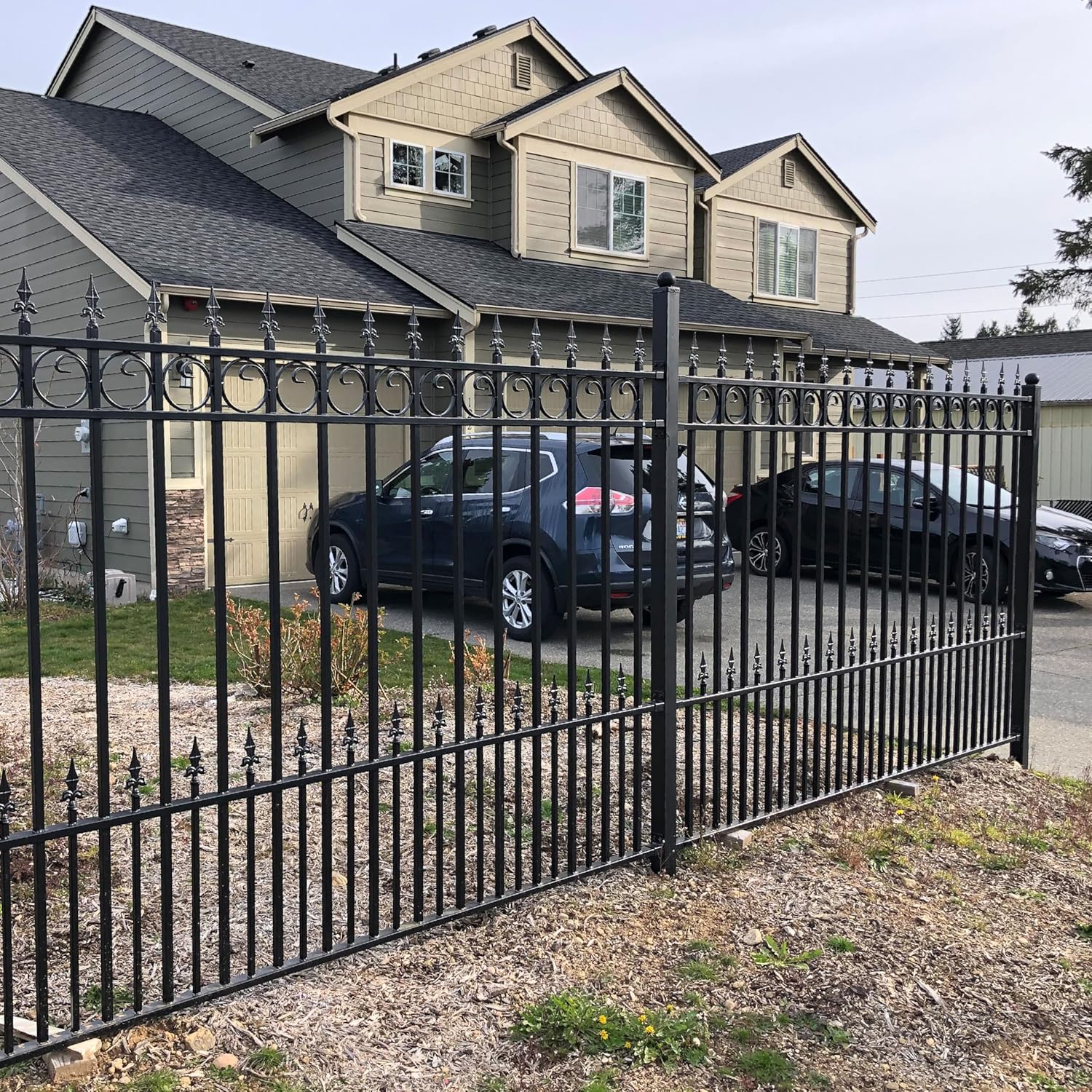 ALEKO Security Fence Kit | 4-Panel Steel Fencing Kit | Modern Garden Anti-Rust Panels | Residential Commercial Use | 8x5 Each | 4FENCEPRA | PRAGUE