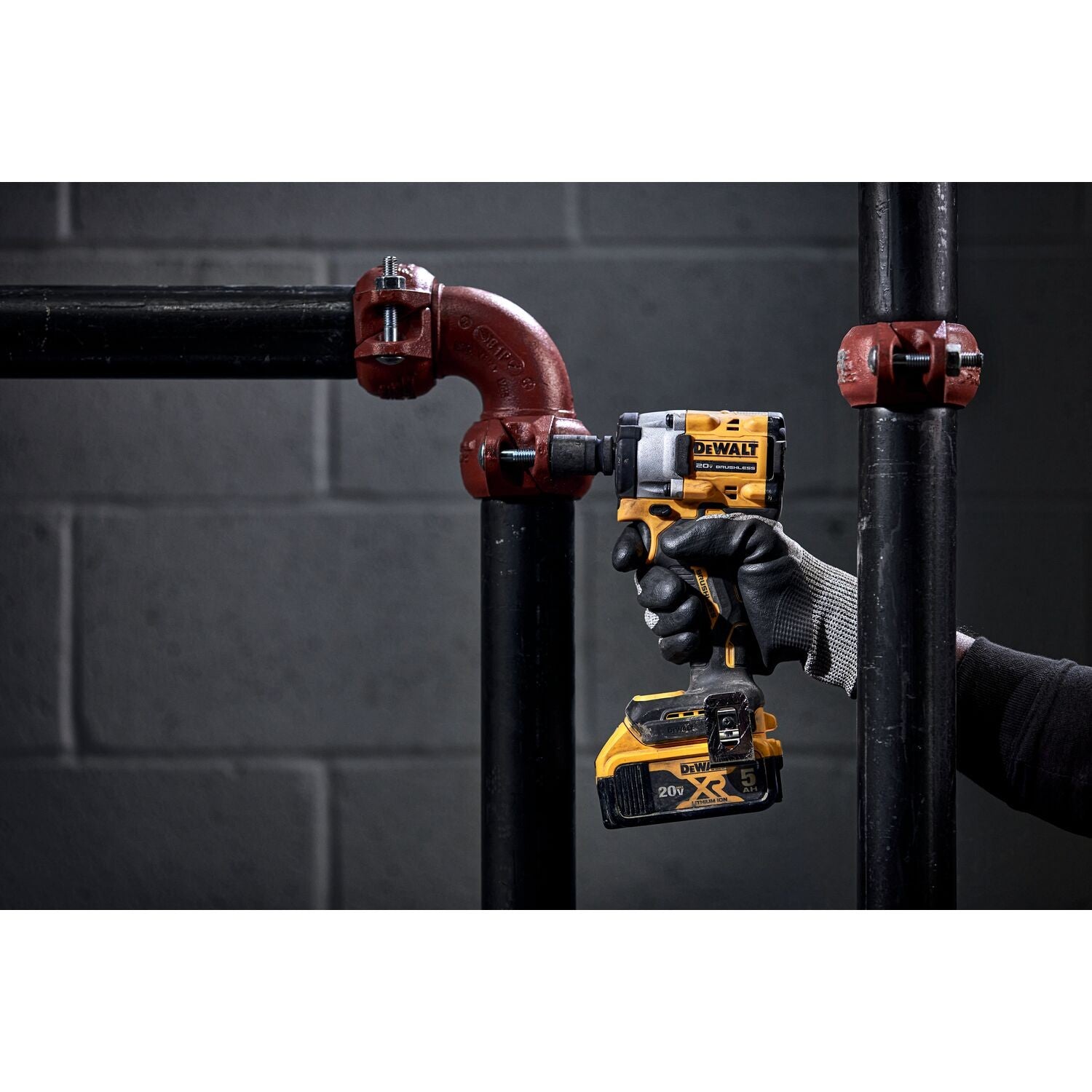 DeWalt DCF922B ATOMIC 20V MAX* 1/2′′ Cordless Impact Wrench w/ Detent Pin Anvil, Tool Only
