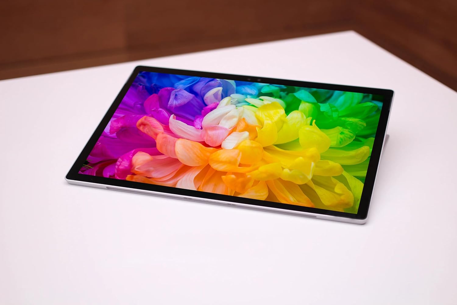 Microsoft Surface Pro 5 Tablet PC, 12.3" Touchscreen (2736 X 1824), Core i5-7300U, 8GB DDR4 RAM, 256GB SSD, Camera, Windows 10 Pro (Renewed)