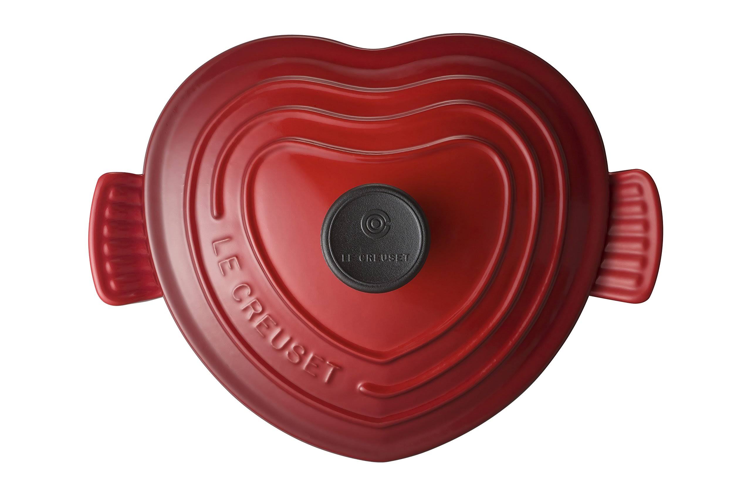Le Creuset Enameled Cast-Iron 2-Quart Heart Casserole Red