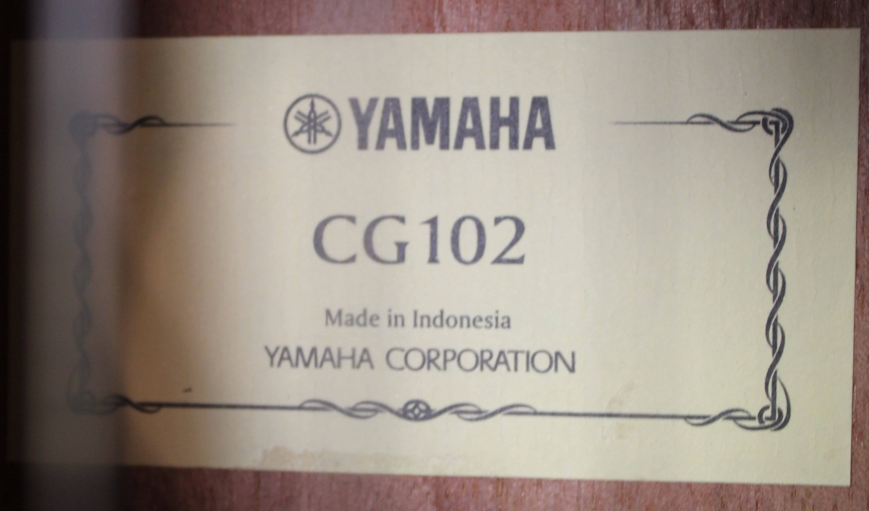 Yamaha CG102 Classical Acoustic Guitar, Natural