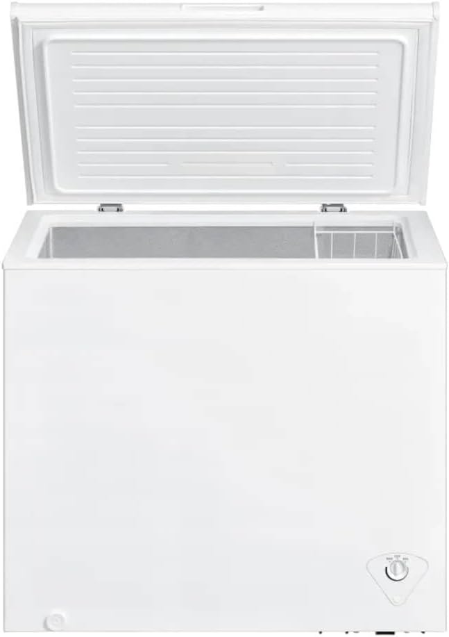 Element ECF70MD1BW 7 Cu. Ft. White Chest Freezer