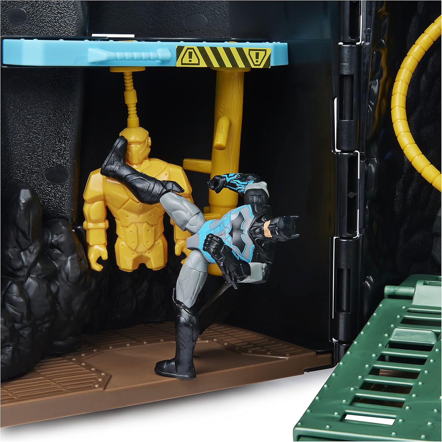 DC Comics Batman, Bat-Tech Batcave, Giant Transforming Playset with Exclusive 4&rdquo; Batman Figure and Accessories, Kids Toys for Boys Aged 4 and Up