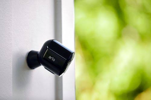 Arlo - Pro 3 Indoor/Outdoor 2K HDR Wire Free Security Camera - Black