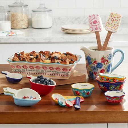The Pioneer Woman Floral Medley 16-Piece Stoneware Bakeware Combo Set, Size: Assorted
