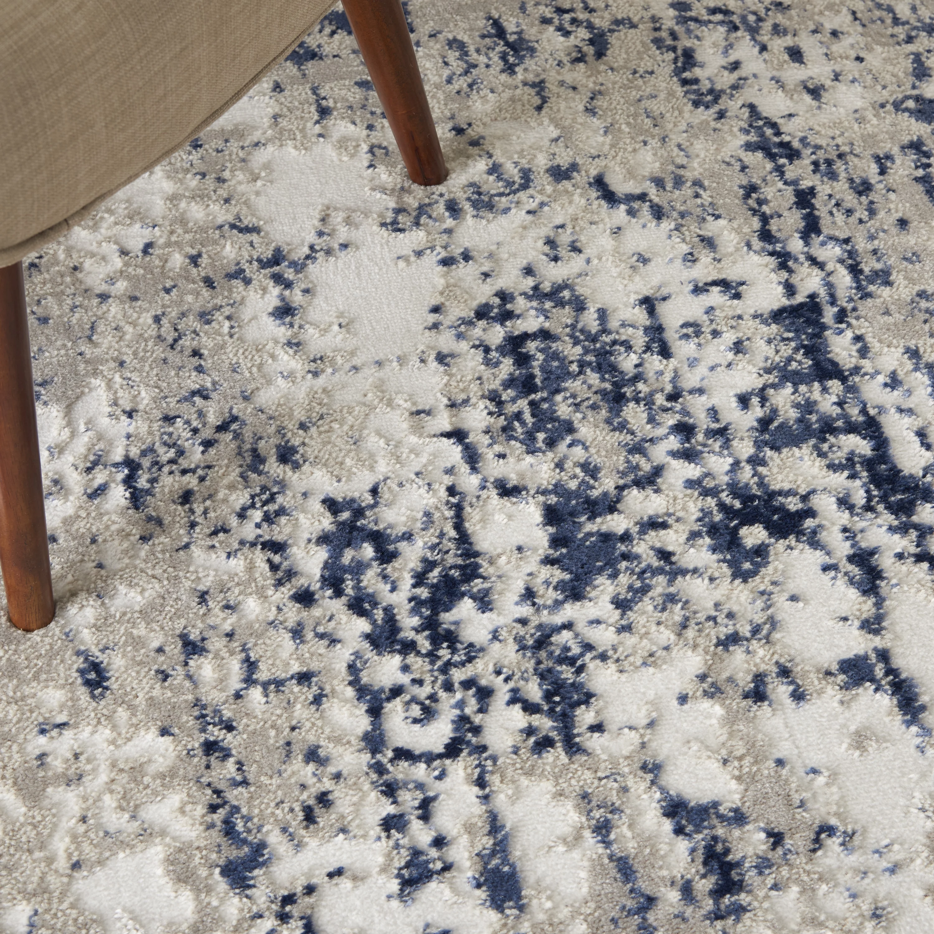 Nourison Cyrus Modern Abstract Ivory/Navy 5'3" x 7'3" Area Rug, (5' x 7')