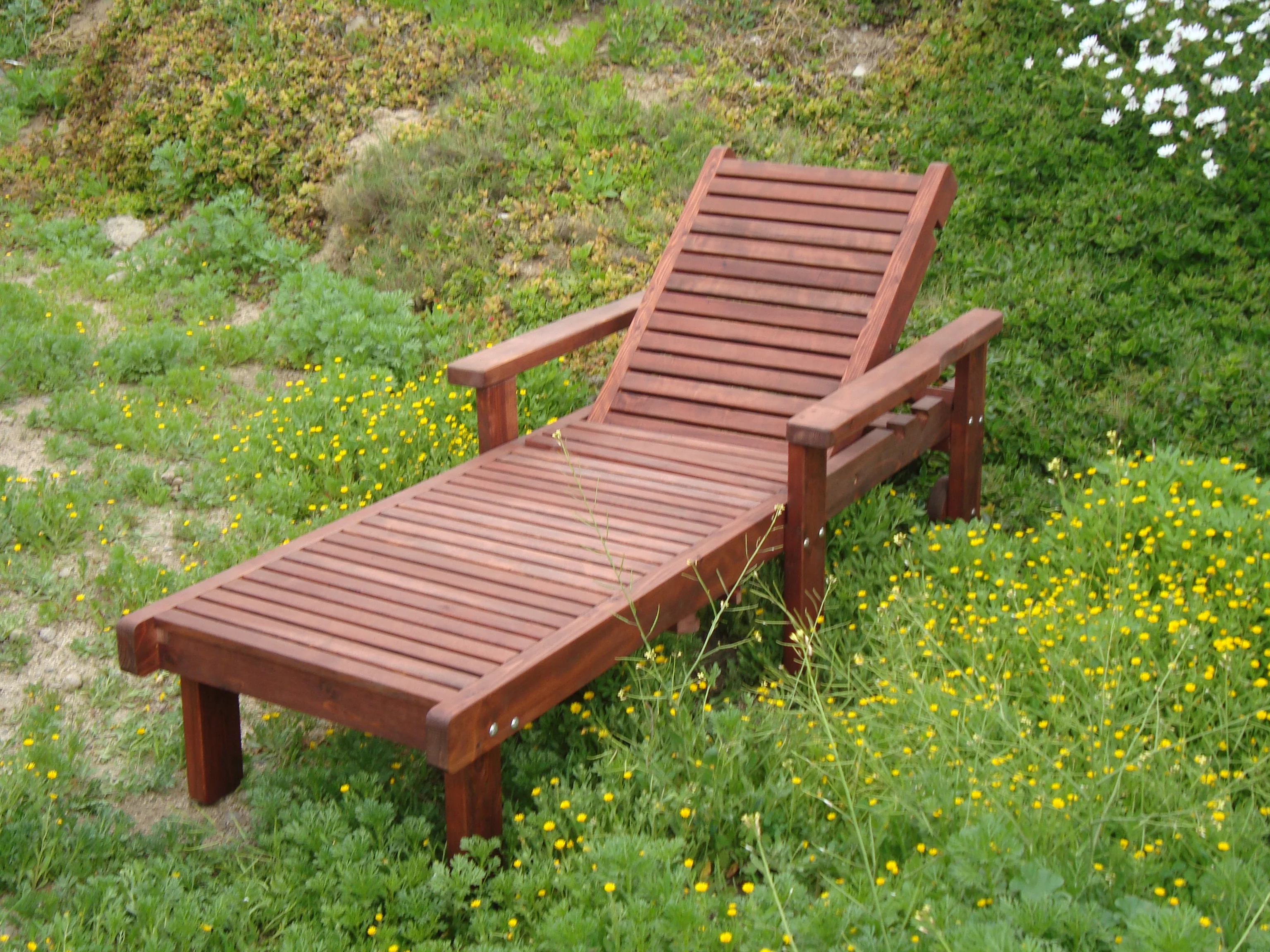 Best Redwood 24" Solid Wood Outdoor Chaise Lounge in Mission Brown