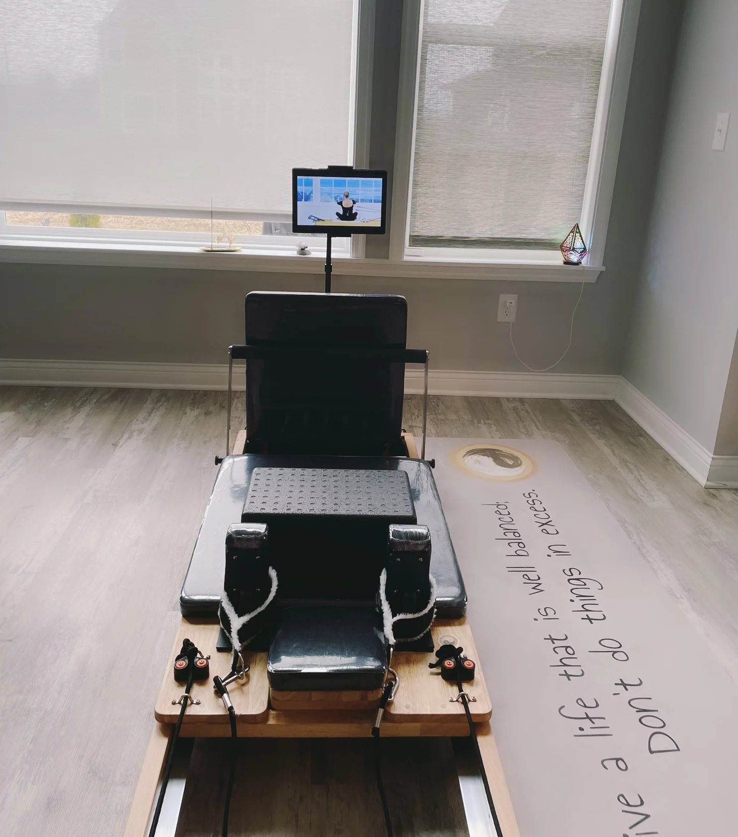 Foldable Wood Pilates Reformer Machine - The Zous Advanced from PersonalHour