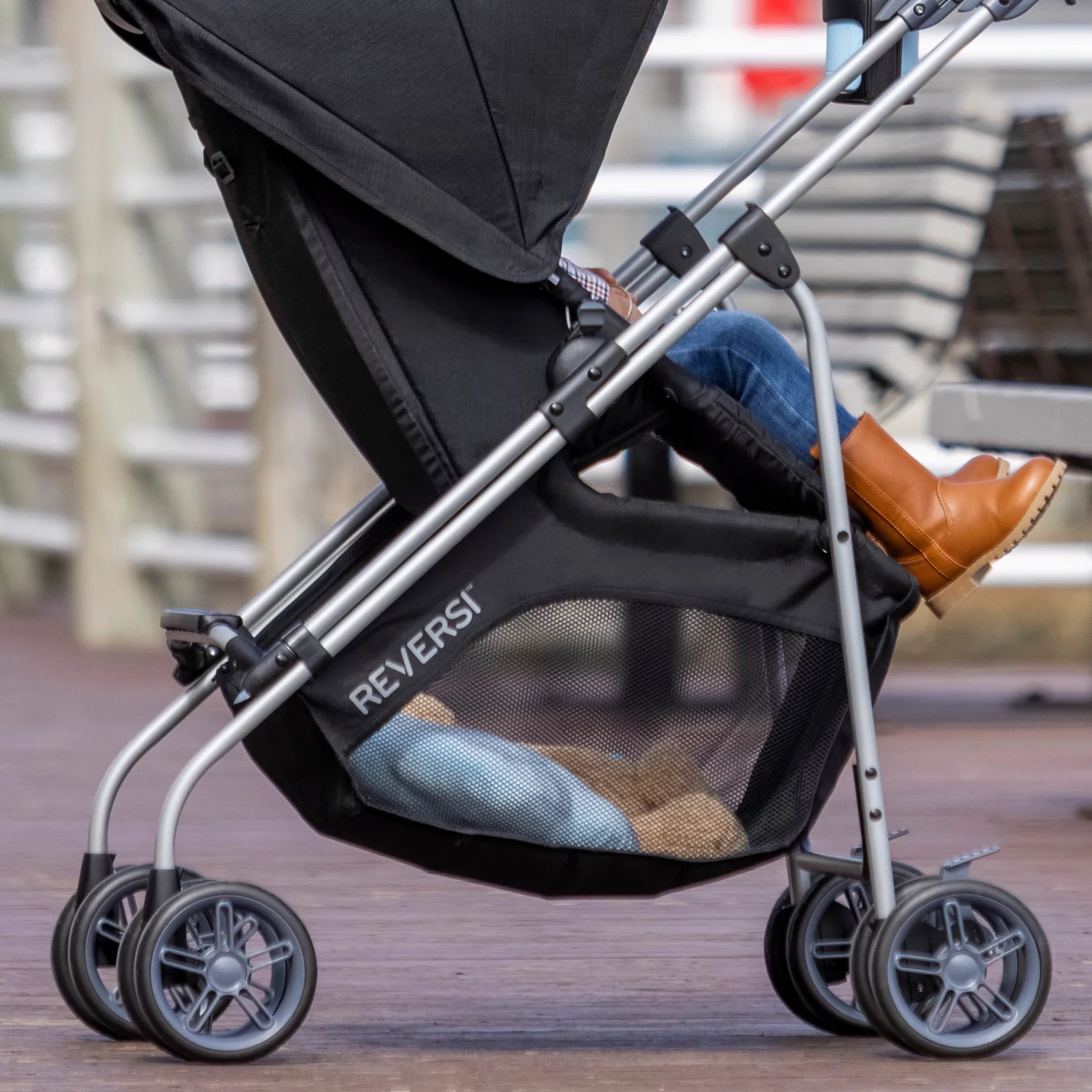 Evenflo Reversi Lightweight Reversible Stroller, Leonis Green, Unisex